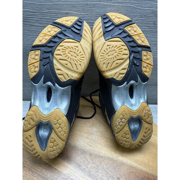 Mizuno Wave Women's Hurricane 3 Shoes Black w/ Silver Lace Up Size 8 - Picture 9 of 10